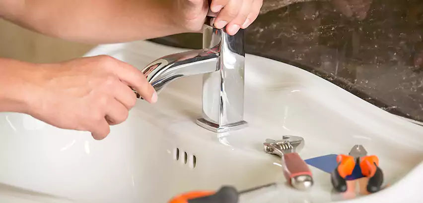 Bathtub Faucet Replacement in Delaware